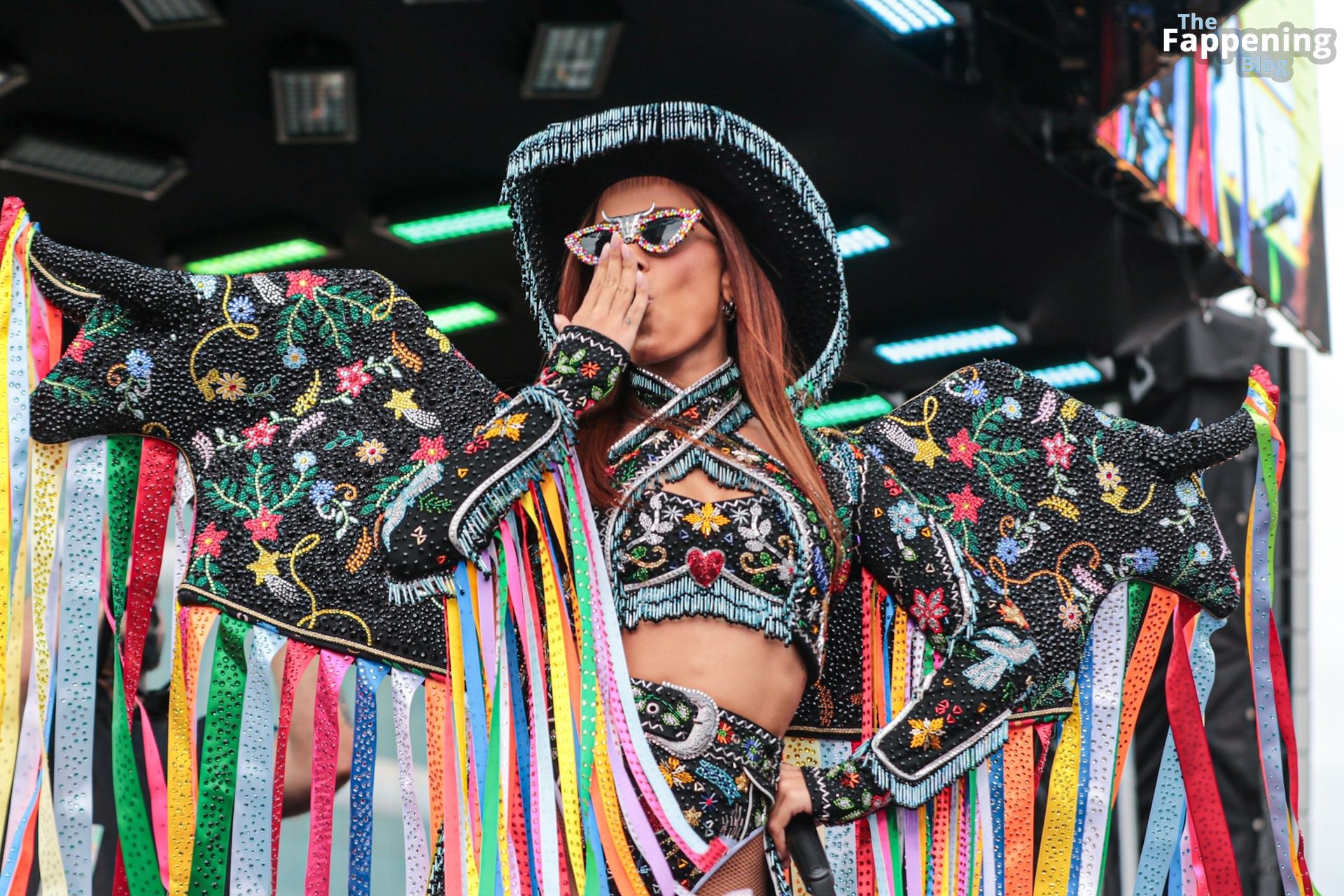 Anitta Displays Her Sexy Butt as She Rehearses on Stage in Sao Paulo (39 Photos)