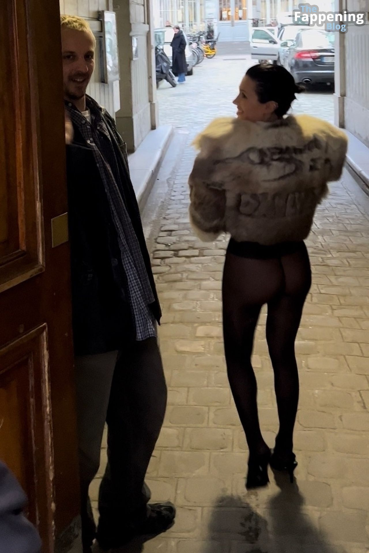 Bianca Censori Looks Hot in Tights Without Underwear in Paris (59 Photos)