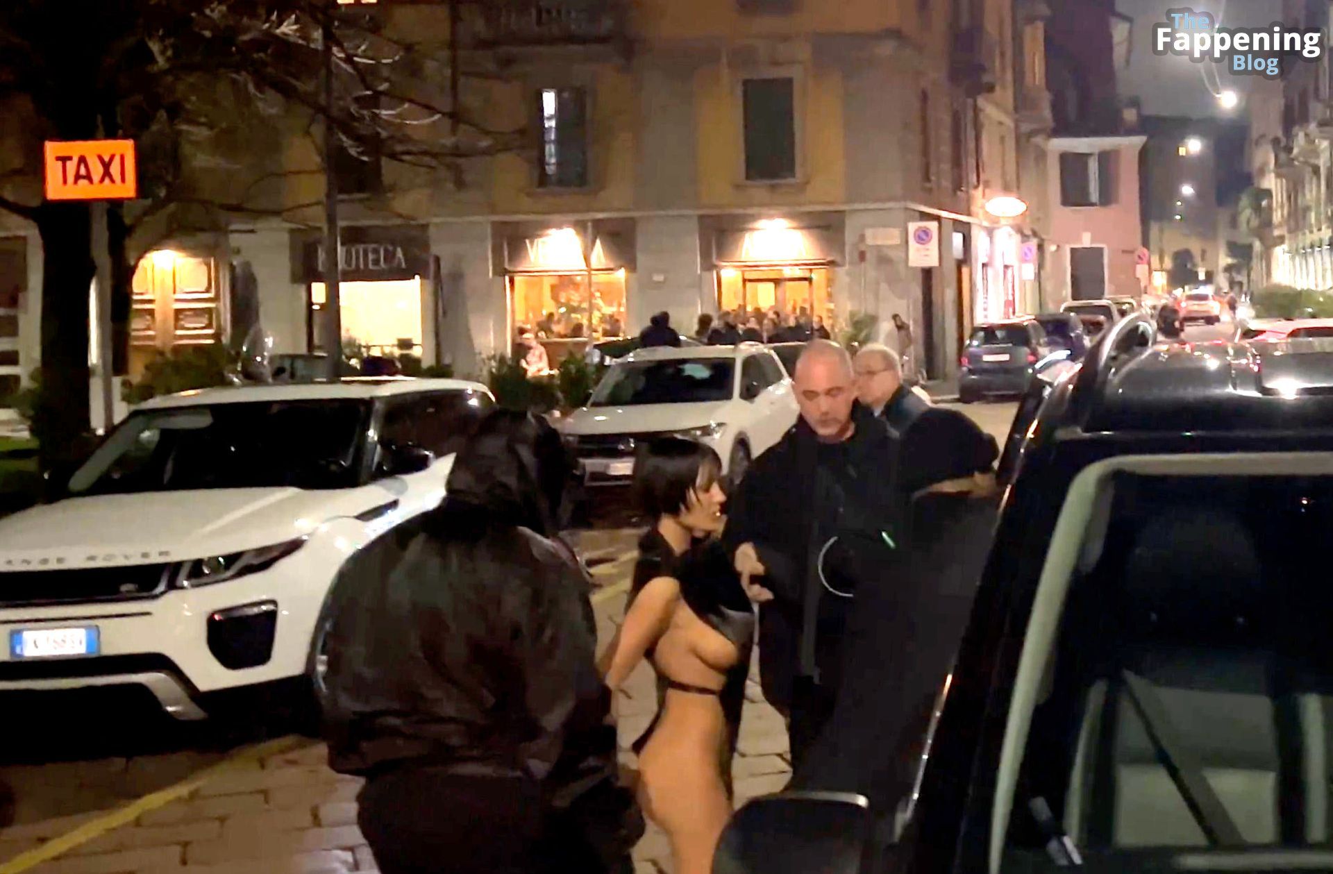 Bianca Censori Flaunts Her Boobs in Milan (150 Photos)