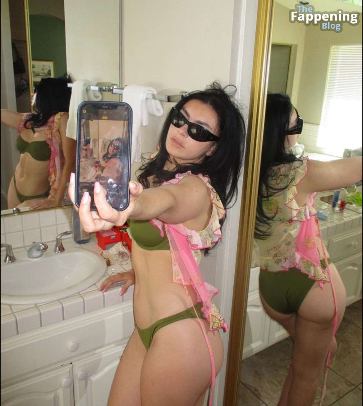 CHarli-XCX-Beautiful-Ass-in-Bikini-Selfie-thefappeningblog.com_.jpg