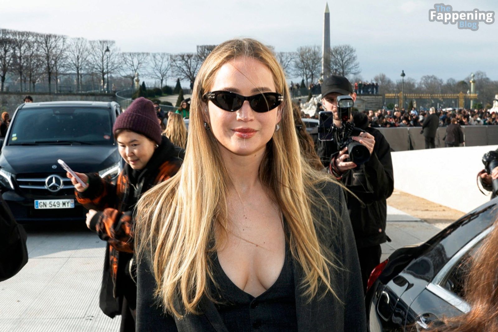 Dior-Fashion-Show-Jennifer-Lawrence-Boobs-Cleavage-16-thefappeningblog.com_.jpg