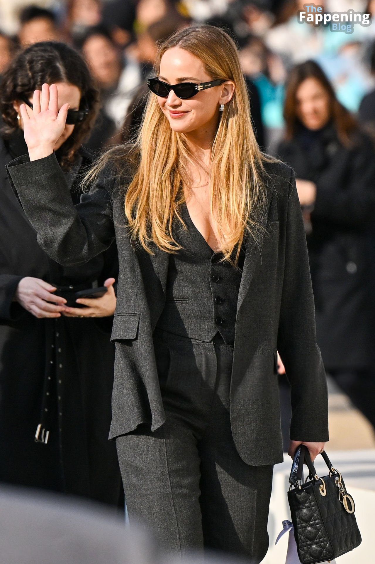 Dior-Fashion-Show-Jennifer-Lawrence-Boobs-Cleavage-25-thefappeningblog.com_.jpg