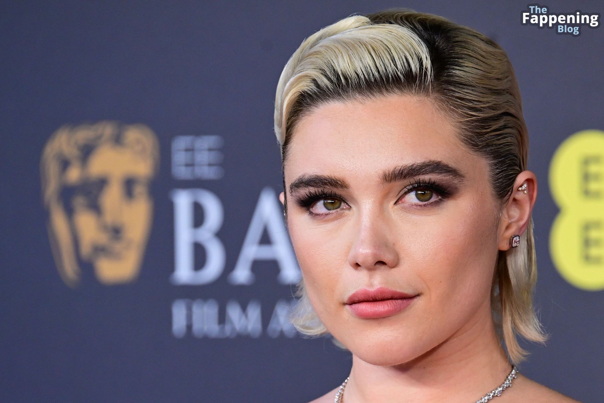 Florence Pugh Shows Off Her Sexy Tits at the 77th British Academy Film Awards (67 Photos)