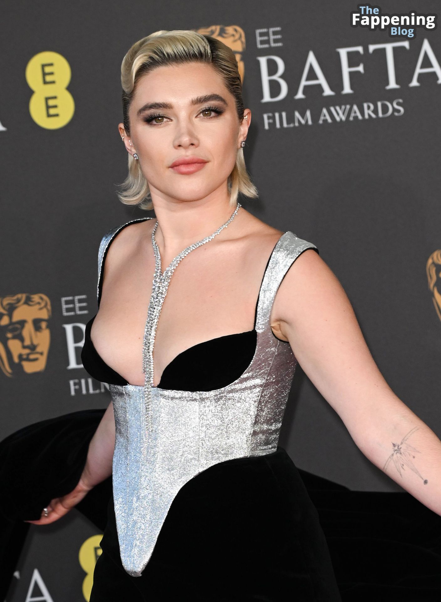 Florence-Pugh-Sexy-54-The-Fappening-Blog-1.jpg