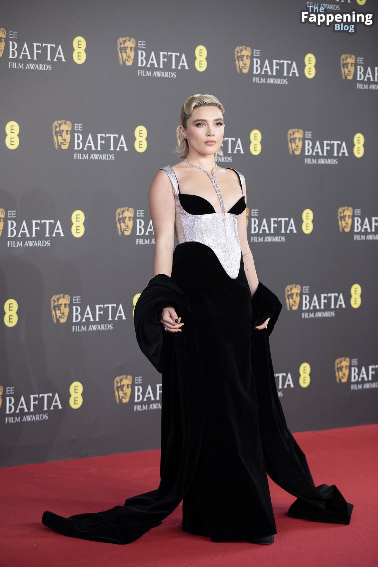 Florence-Pugh-Sexy-64-The-Fappening-Blog-1.jpg