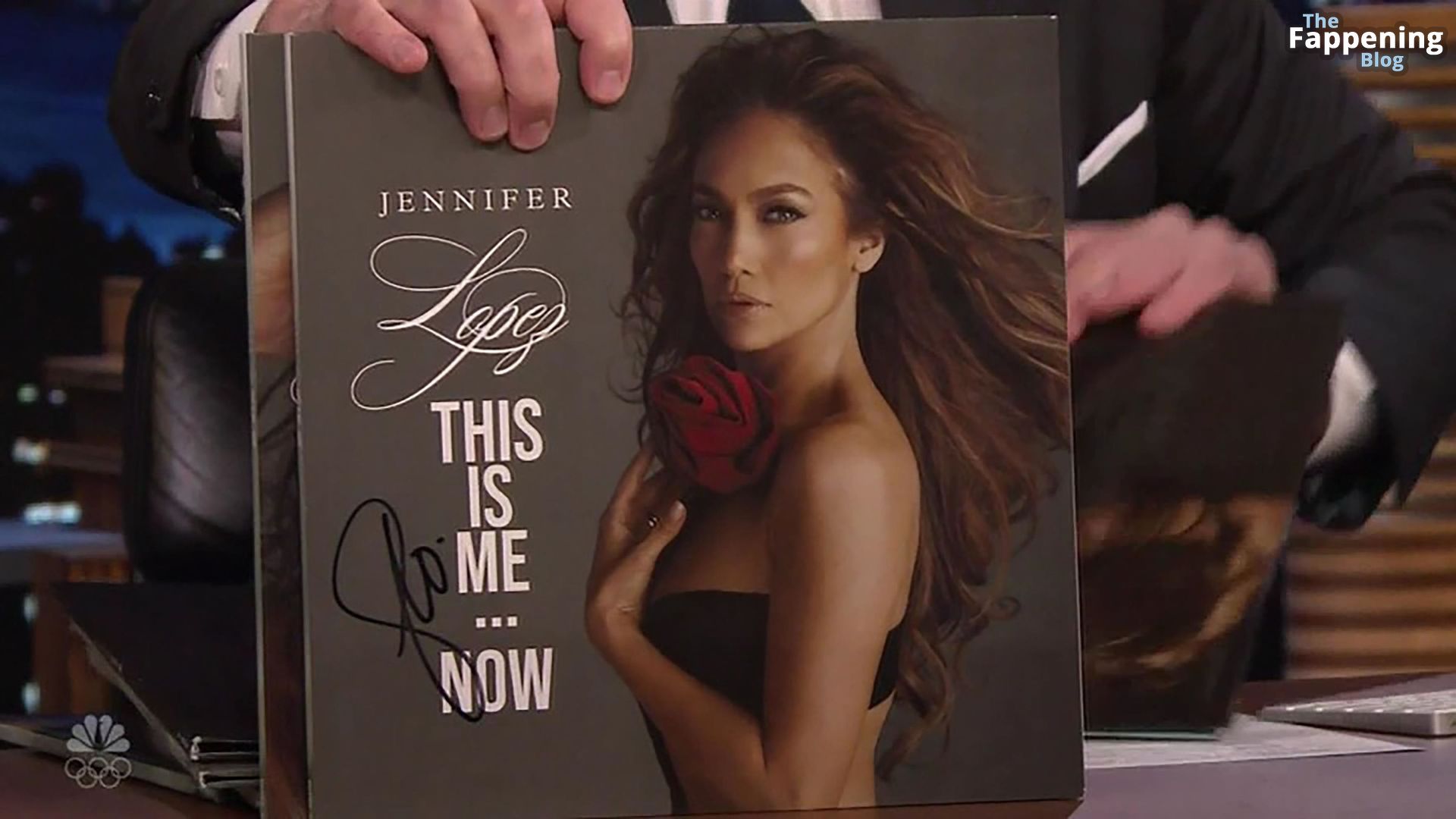 Jennifer-Lopez-Sexy-72-The-Fappening-Blog-1.jpg