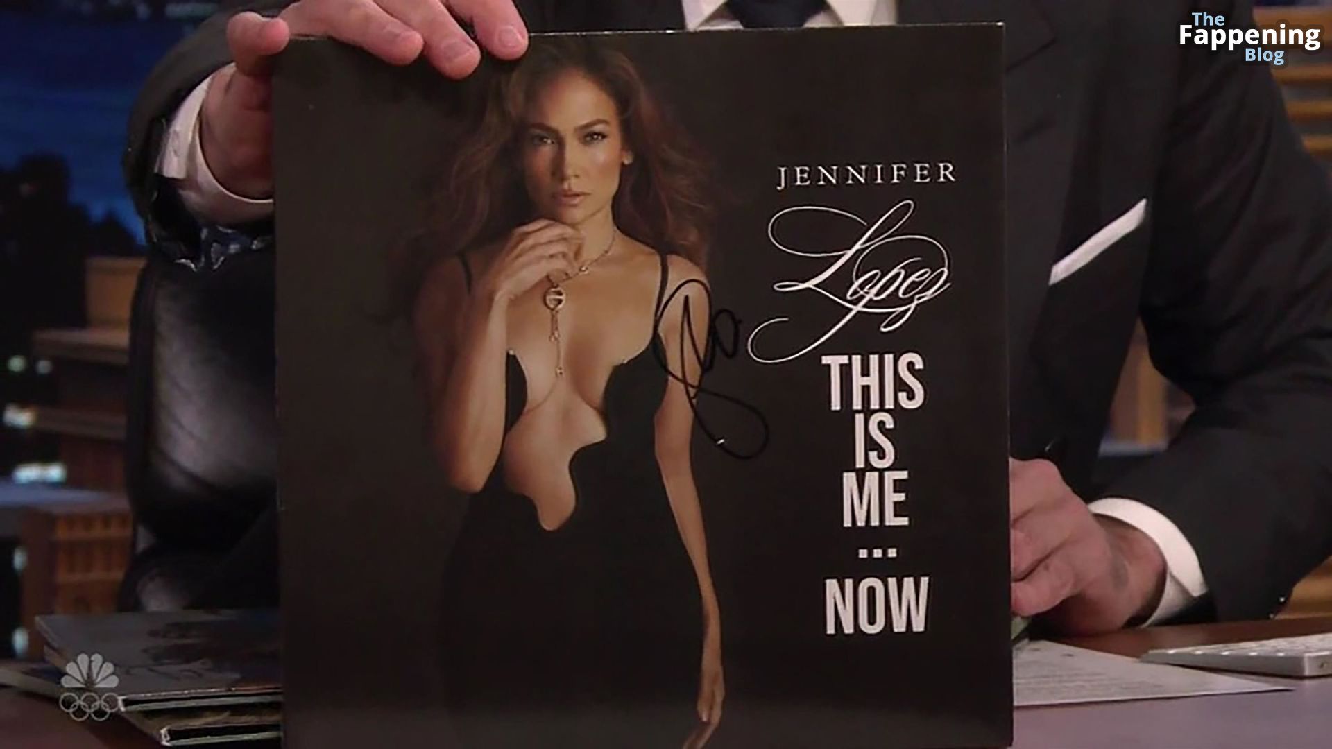 Jennifer-Lopez-Sexy-74-The-Fappening-Blog-1.jpg