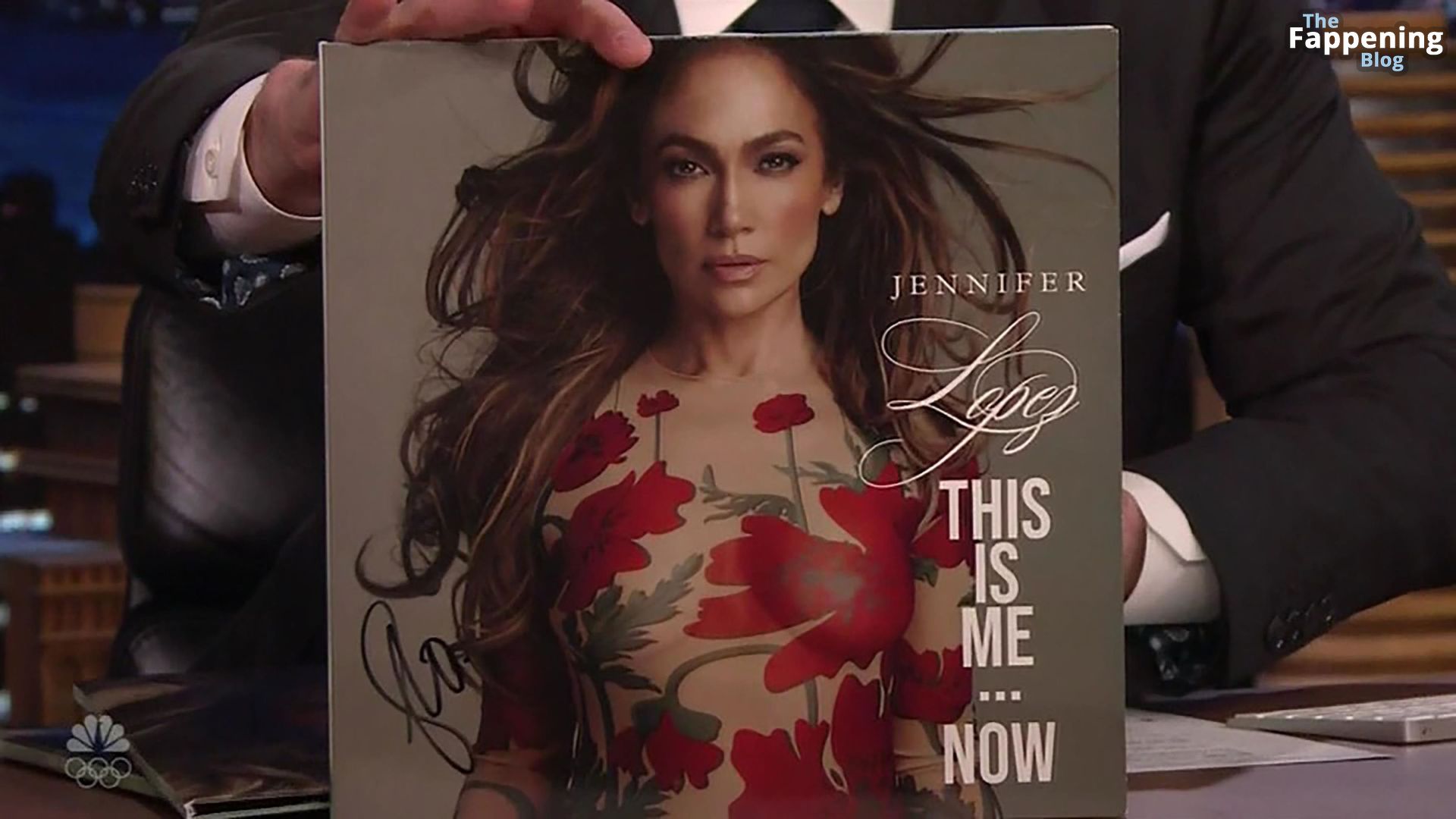 Jennifer-Lopez-Sexy-75-The-Fappening-Blog-1.jpg