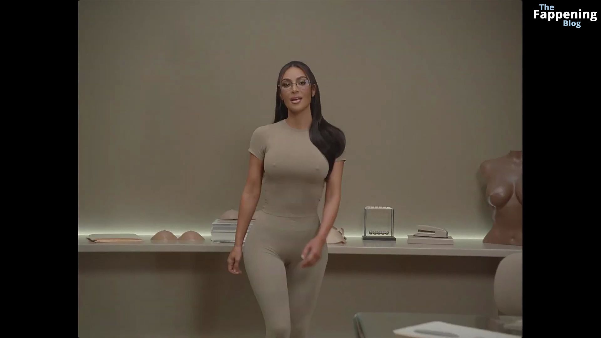 Kim-Kardashian-Sexy-13-The-Fappening-Blog.jpg