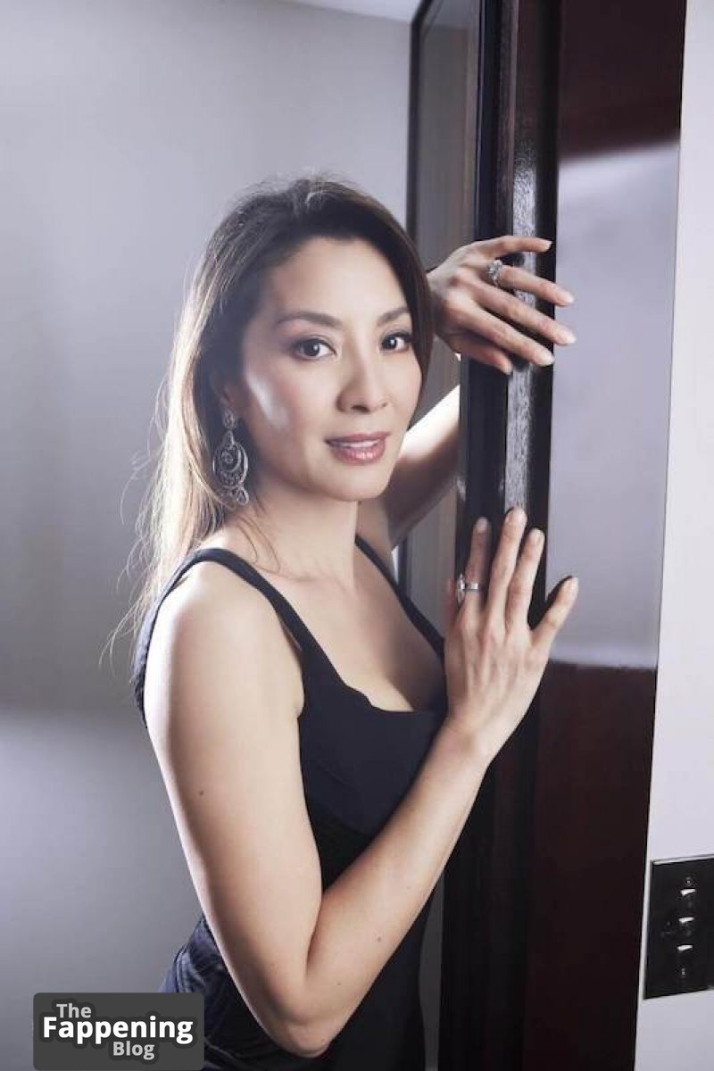 Michelle Yeoh Nude &amp; Sexy Collection (49 Photos)