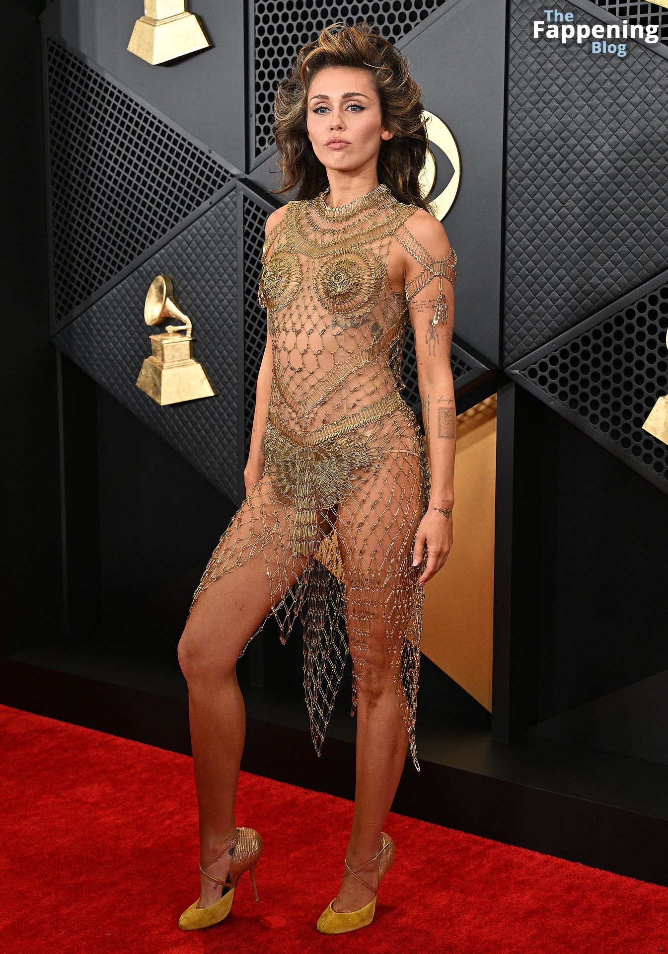 Miley Cyrus Looks Hot Without Underwear at the 66th Annual GRAMMY Awards (112 Photos)