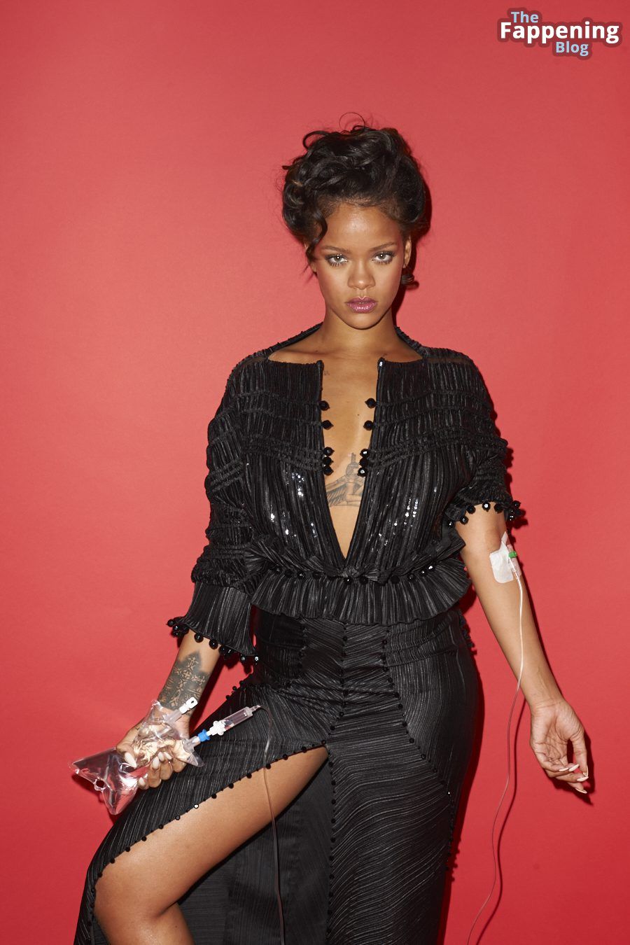Rihanna Hot – CR Fashion Book (42 Outtake Photos)