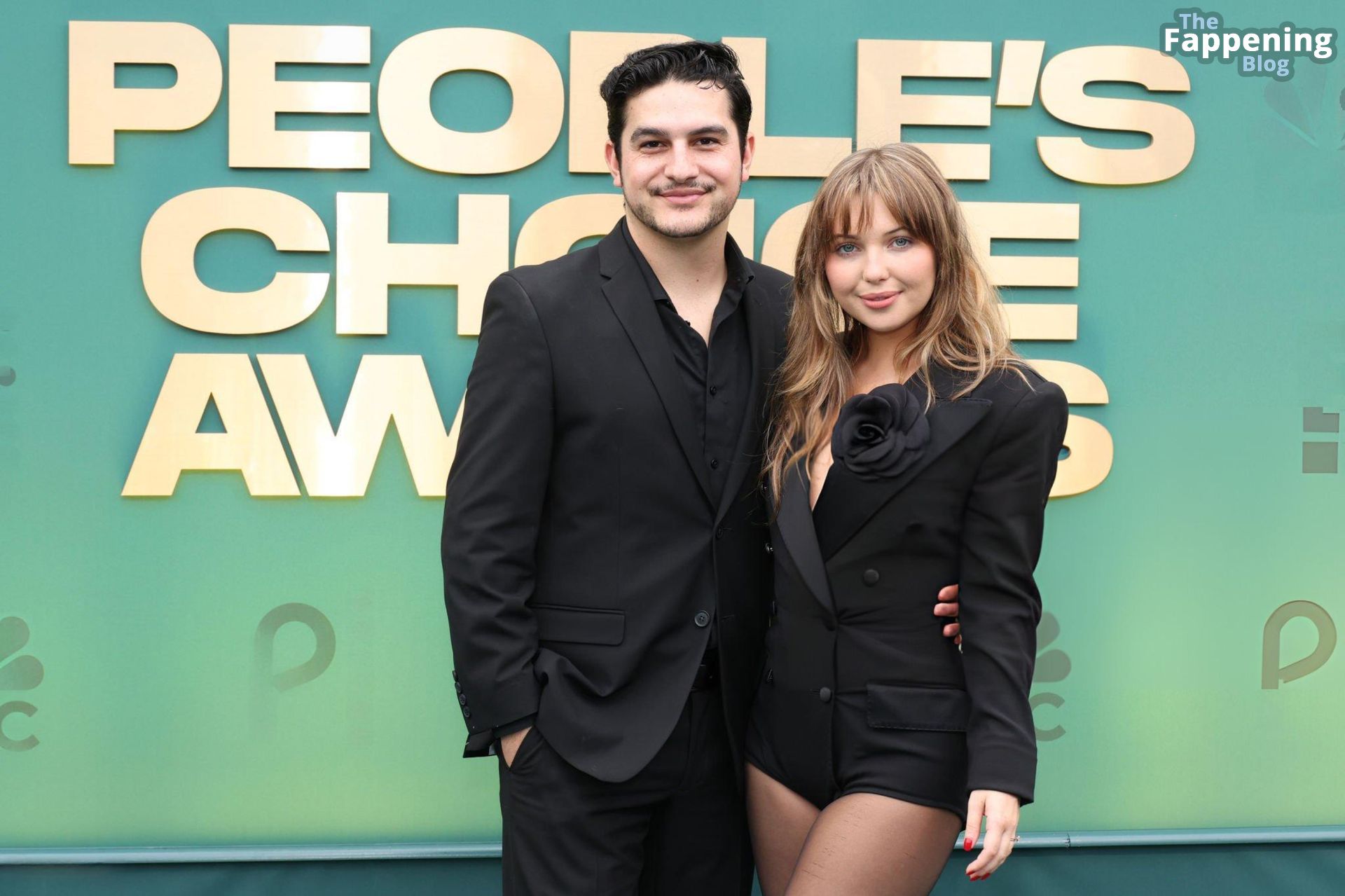 Sammi Hanratty Shows Off Her Sexy Legs at the 49th Annual People’s Choice Awards 2024 (51 Photos)