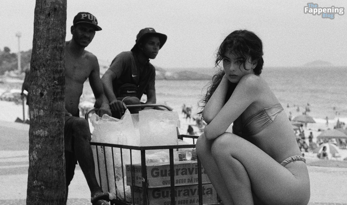 Deva Cassel Flaunts Her Figure in a Bikini on the Beach in Rio de Janeiro (10 Photos)