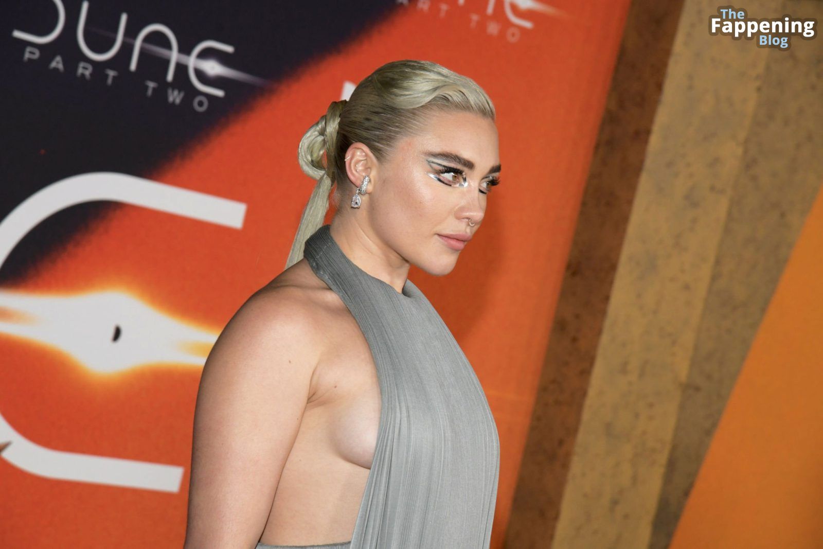 florence-pugh-braless-side-boobs-dune-part-two-premiere-nyc-16-1-thefappeningblog.com_.jpg