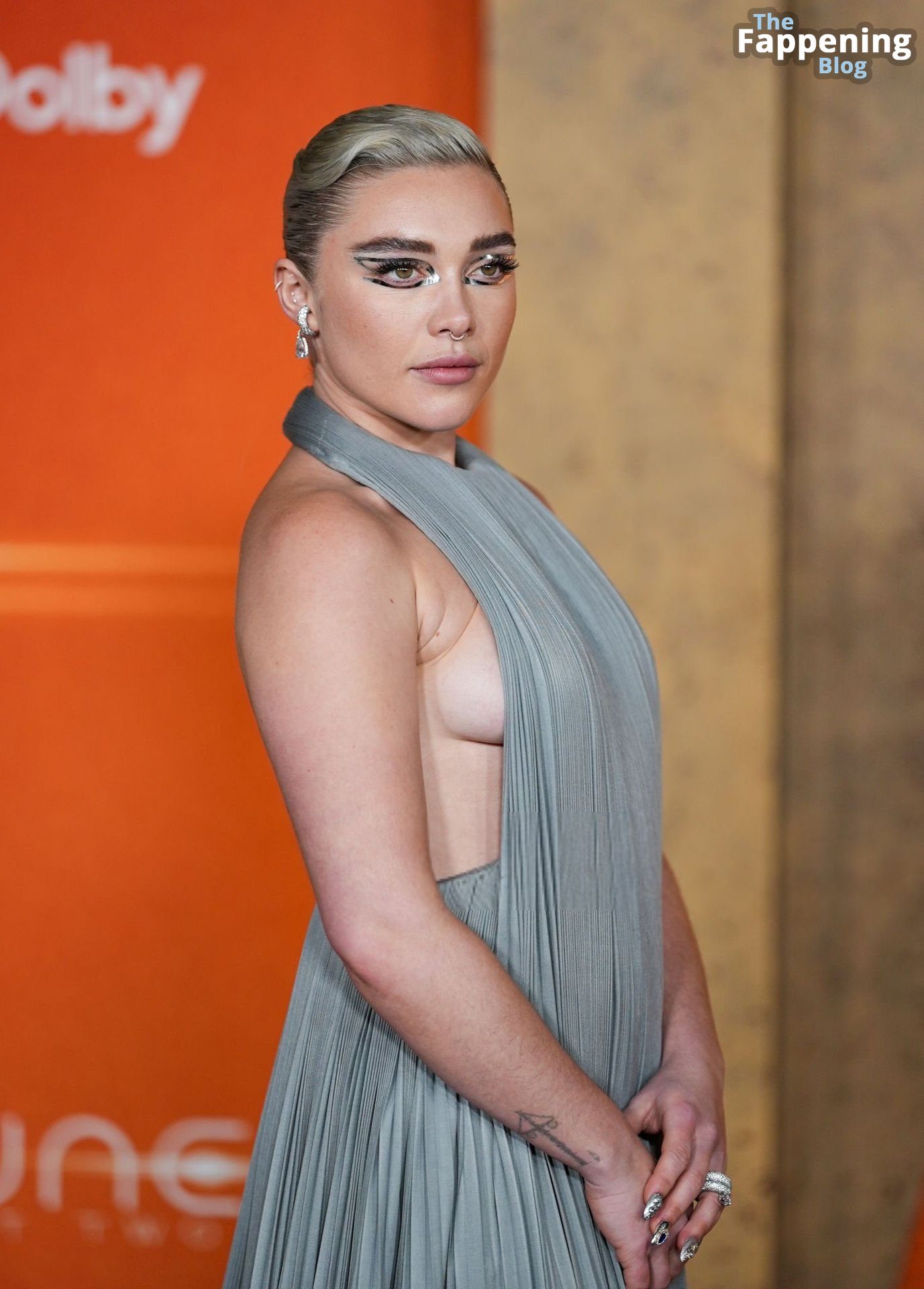florence-pugh-braless-side-boobs-dune-part-two-premiere-nyc-6-thefappeningblog.com_.jpg