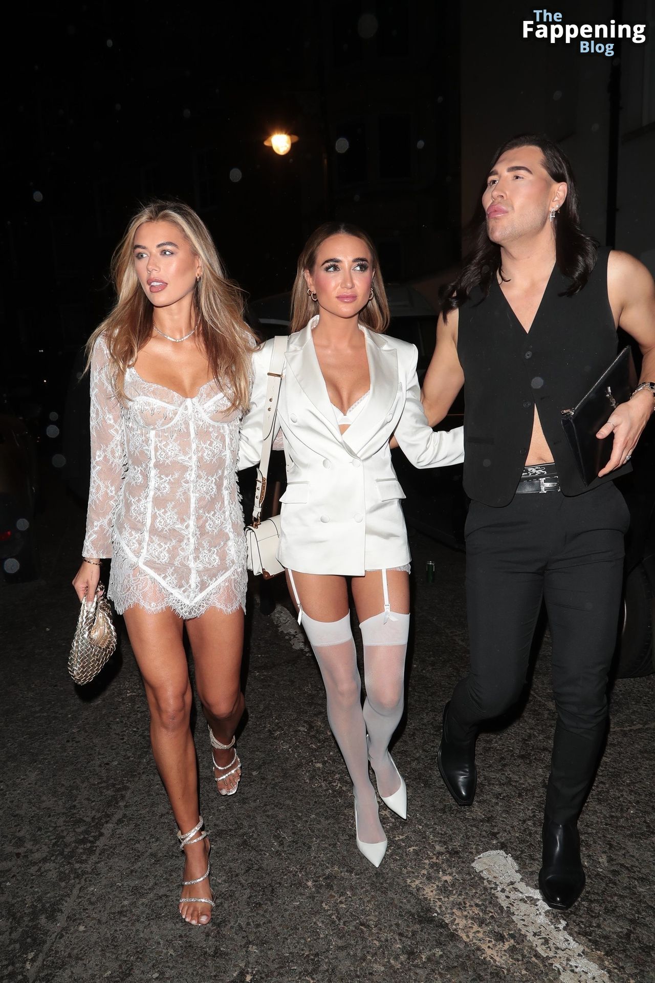 Arabella Chi Flaunts Her Sexy Figure on Her 33rd Birthday in London (24 Photos)