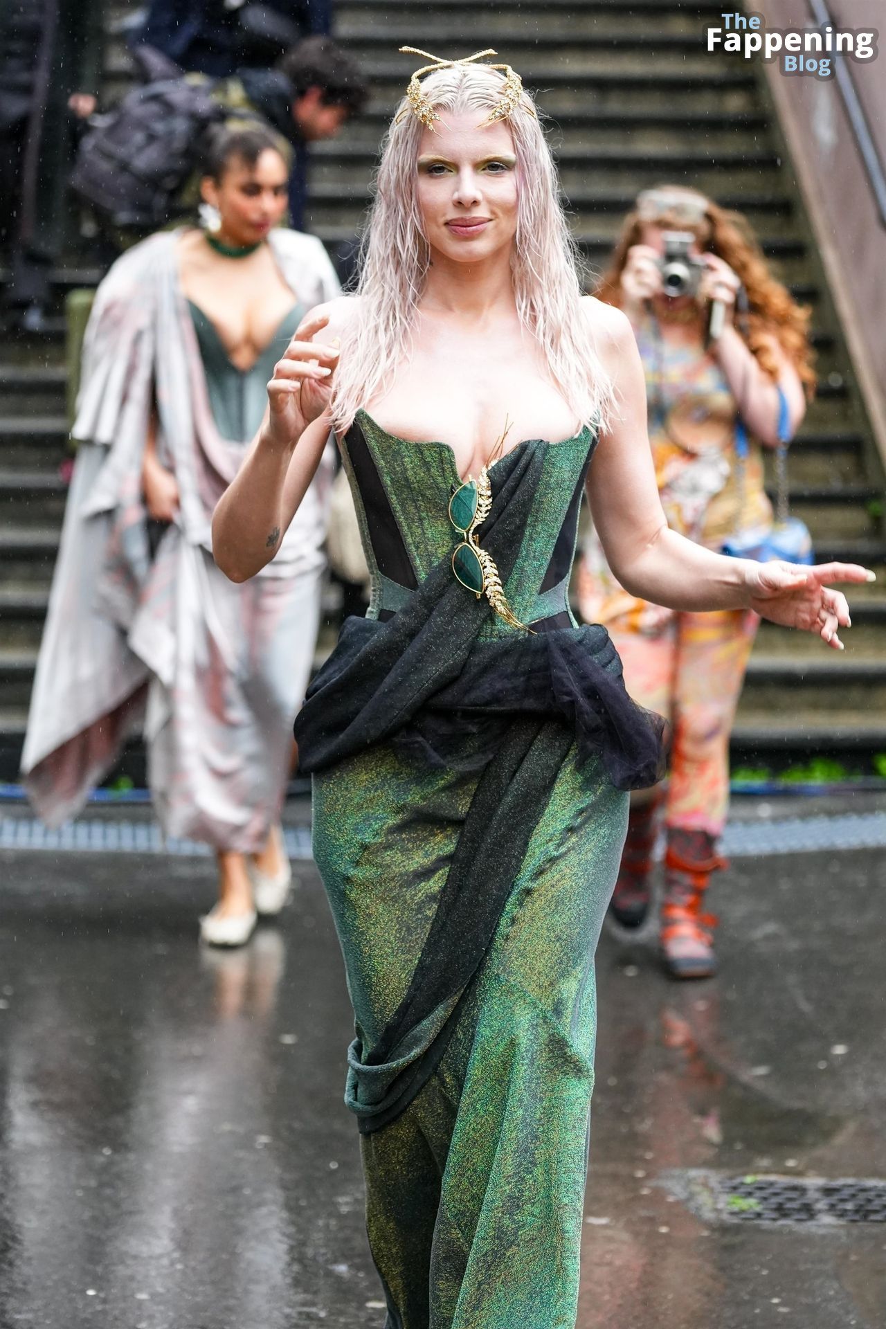 Julia Fox Displays Nice Cleavage as She Attends the Vivienne Westwood Show in Paris (13 Photos)