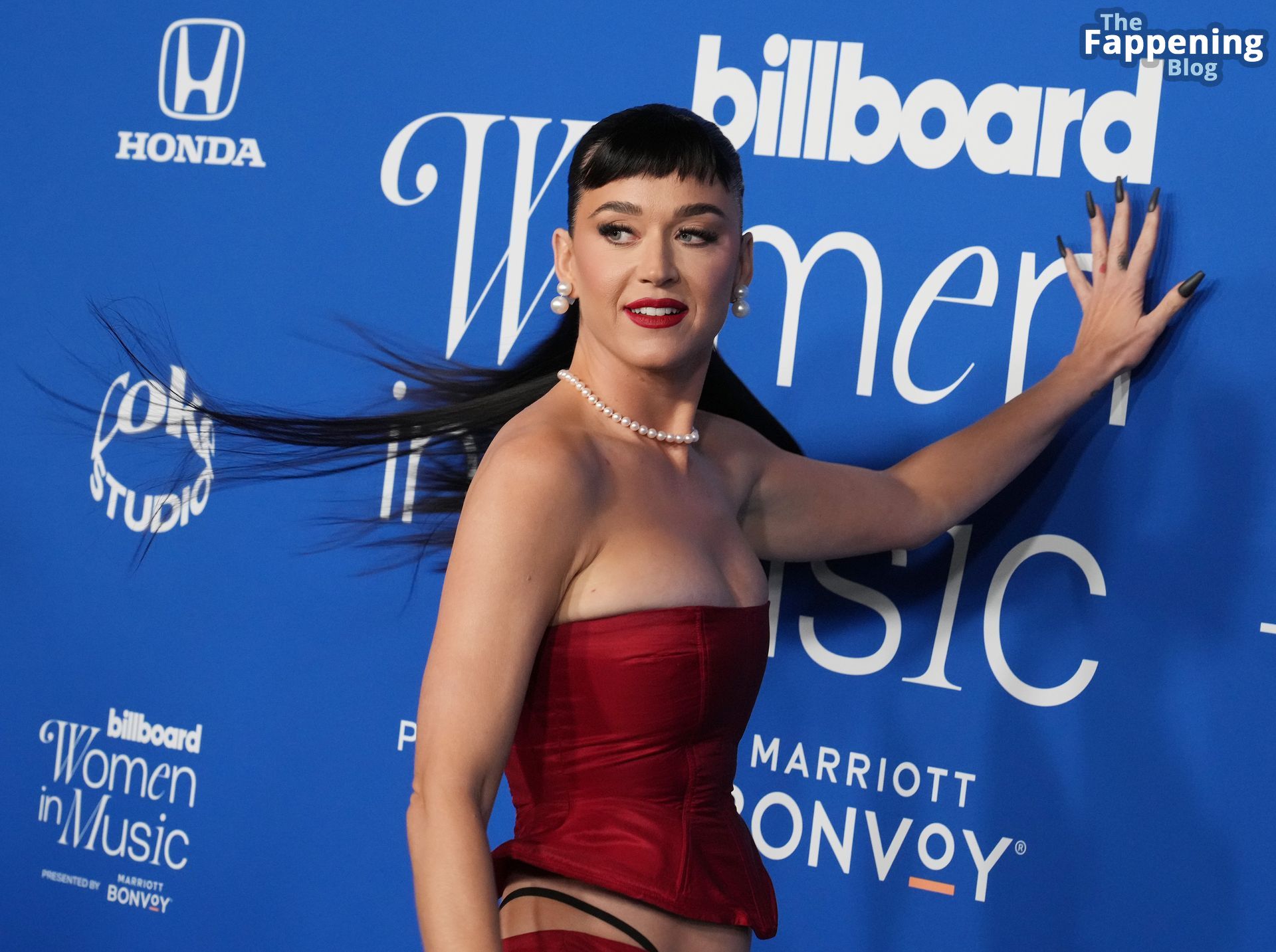 Katy Perry Displays Her Sexy Butt &amp; Boobs at the Billboard Women In Music Awards (290 Photos)