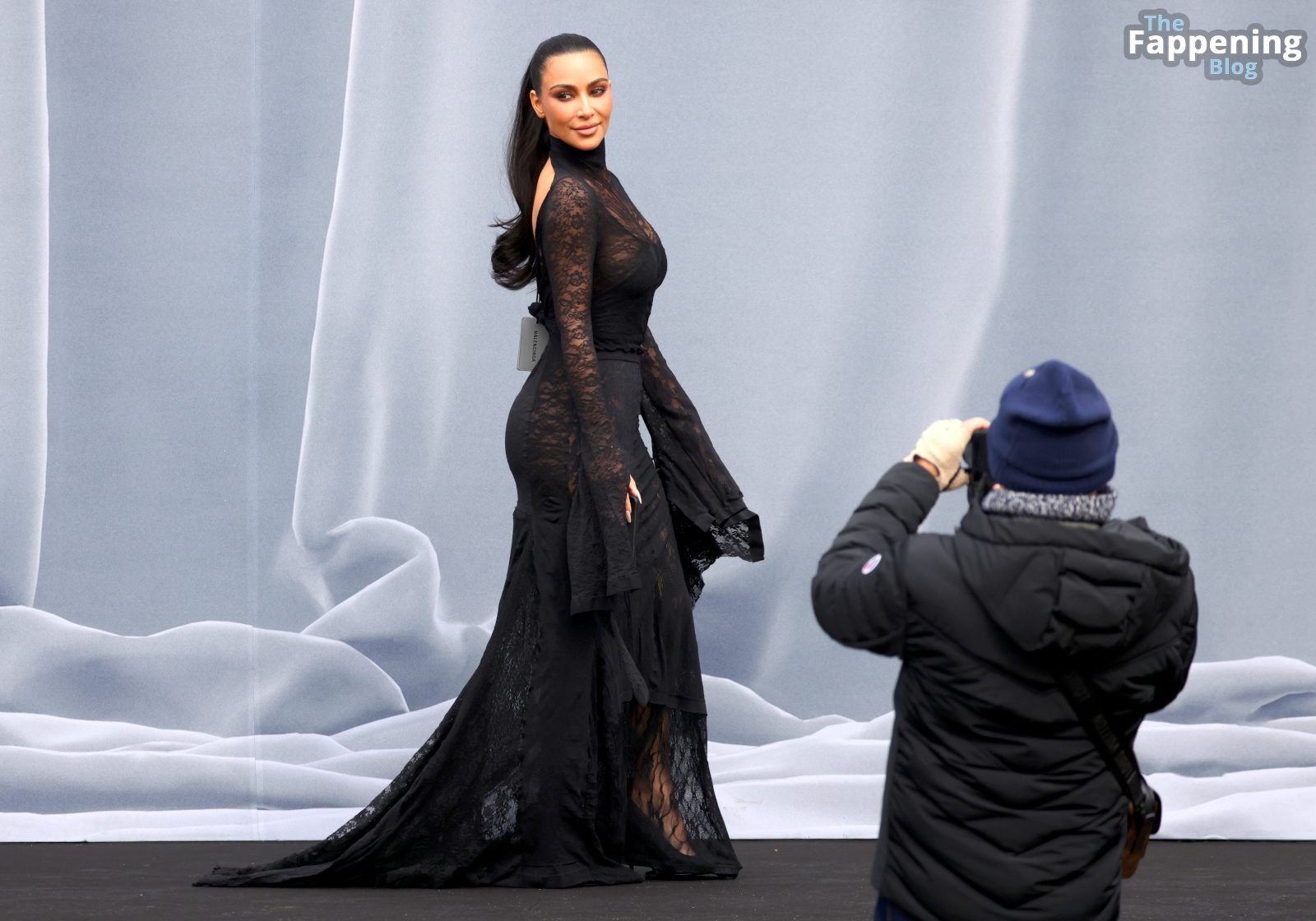 Kim-Kardashian-Balenciaga-Paris-Fashion-Show-Big-Ass-Curvy-Body-5-thefappeningblog.com_.jpg