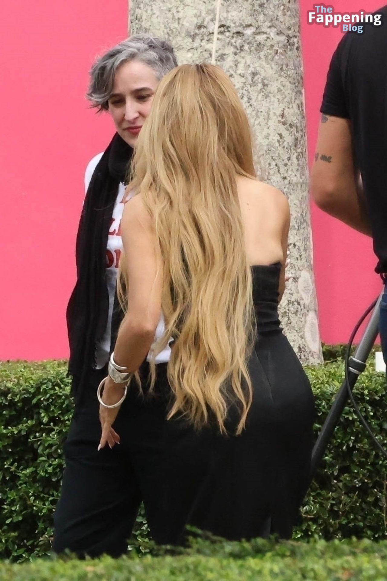 Shakira Turns Heads in a Stunning Black Dress During a Shoot in Miami (33 Photos)