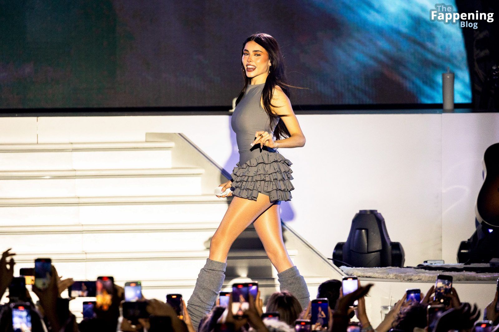 Madison Beer Displays Her Sexy Figure on Stage in Milan (17 Photos)