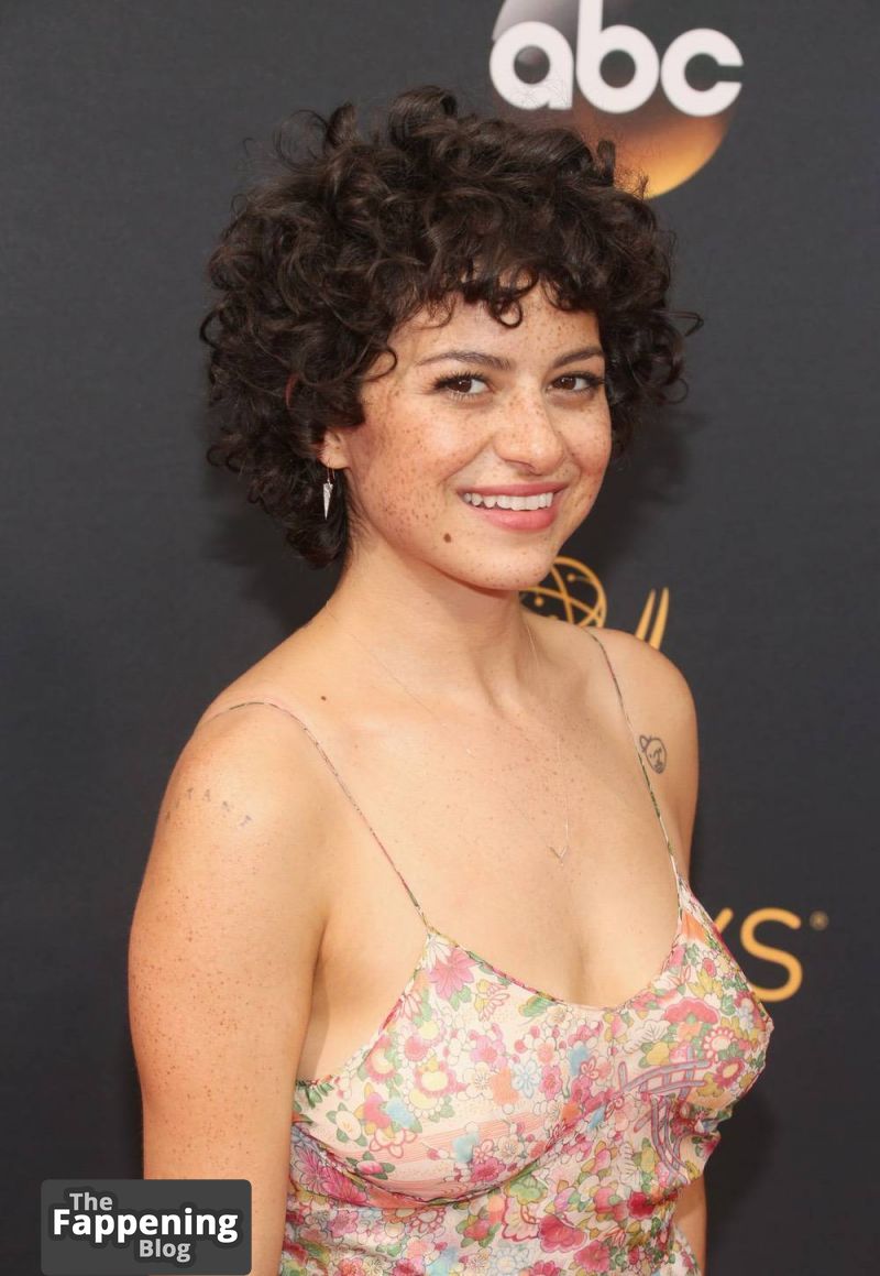 Alia-Shawkat-Nude-and-Sexy-Photo-Collection-1133-thefappeningblog.com_.jpg