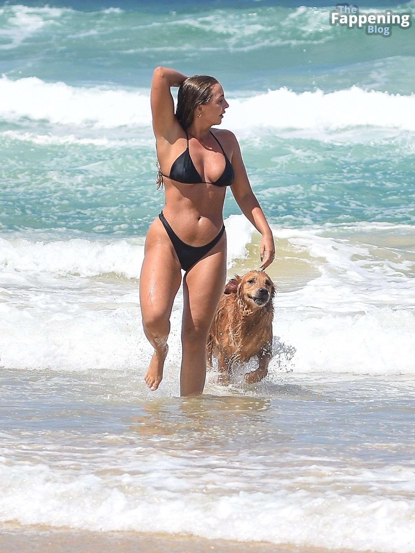 Eden Harper Shows Off Her Sexy Bikini Body on the Beach (44 Photos)