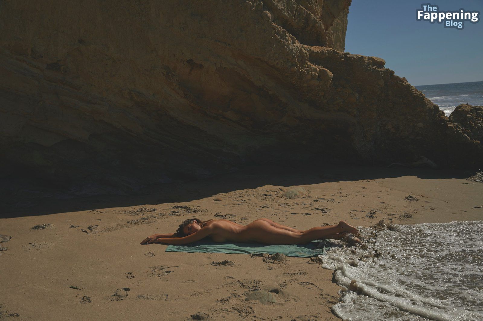 Kara-Del-Toro-Topless-Nude-Perfect-Body-James-Macari-24-thefappeningblog.com_.jpg