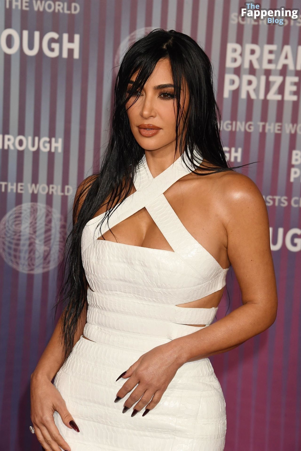 Kim-Kardashian-16-thefappeningblog.com_-1.jpg