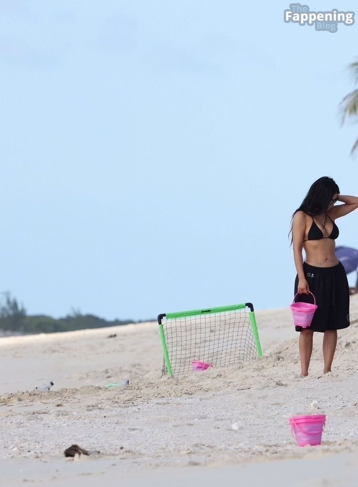 Kim Kardashian Enjoys Her Vacation in the Turks and Caicos (60 Photos)