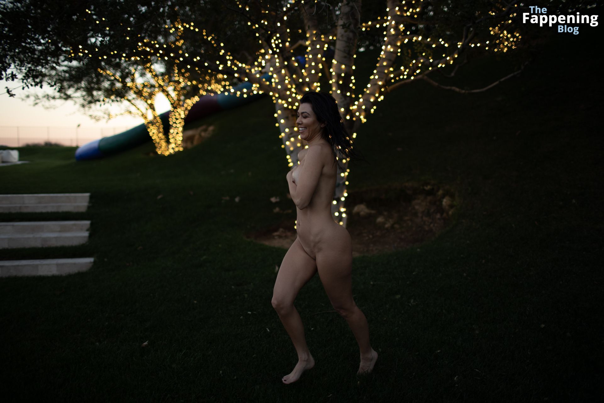 Kourtney-Kardashian-Nude-Leaked-37-The-Fappening-Blog.jpg