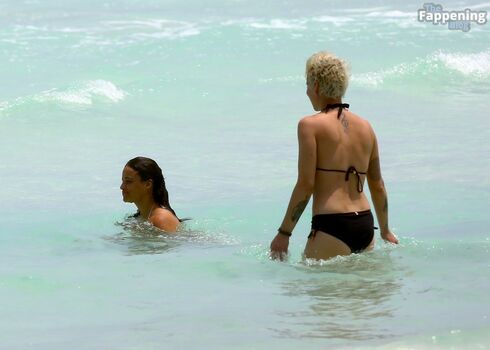Michelle Rodriguez / Carmen Vandenberg / MRodOfficial / michelle_rodriguez Nude Leaks OnlyFans Photo 2514
