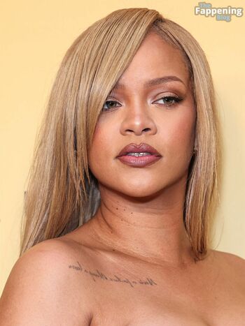 Rihanna / badgalriri Nude Leaks OnlyFans Photo 11693