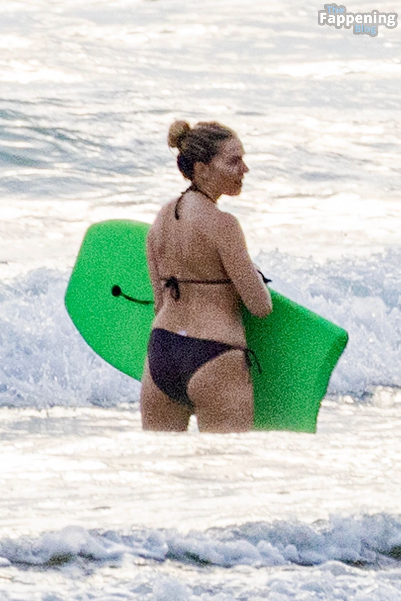 Sienna Miller Hits the Beach in Costa Rica (10 Photos)