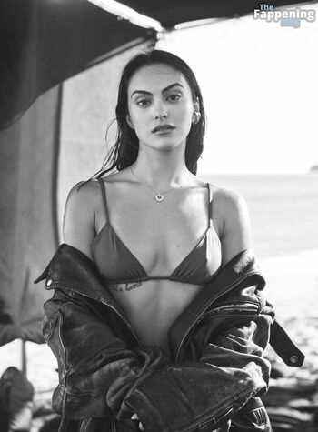 Camila Mendes / camimendes Nude Leaks Photo 1470