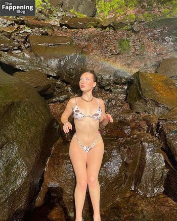 Zoe Colletti / zoecolletti Nude Leaks Photo 28
