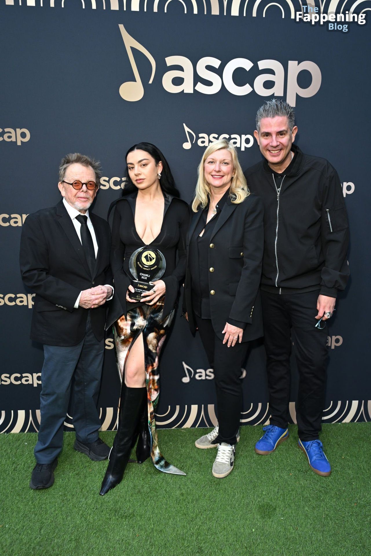 charli-xcx-braless-cleavage-ascap-pop-music-awards-11-thefappeningblog.com_.jpg
