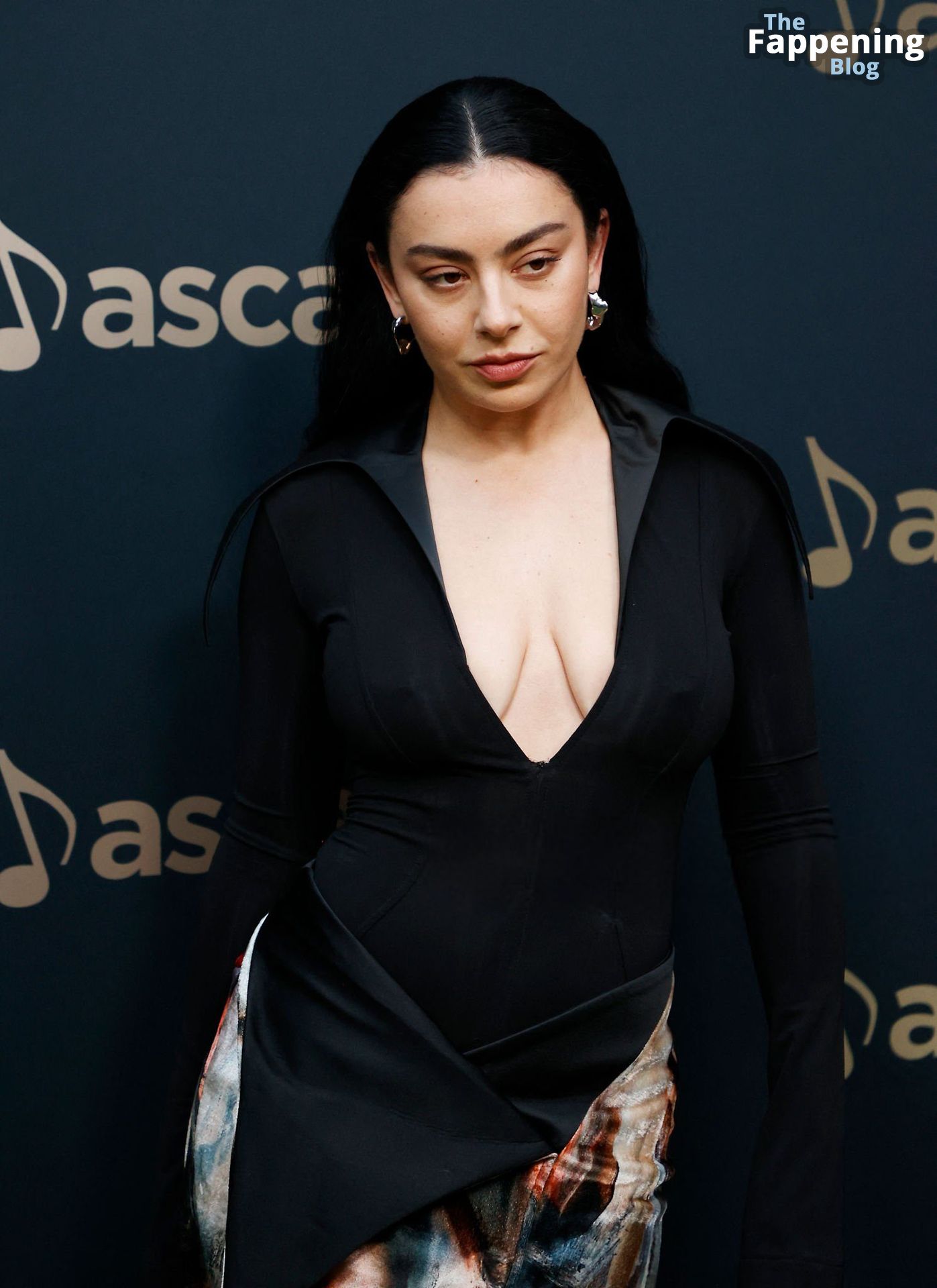 charli-xcx-braless-cleavage-ascap-pop-music-awards-13-thefappeningblog.com_.jpg