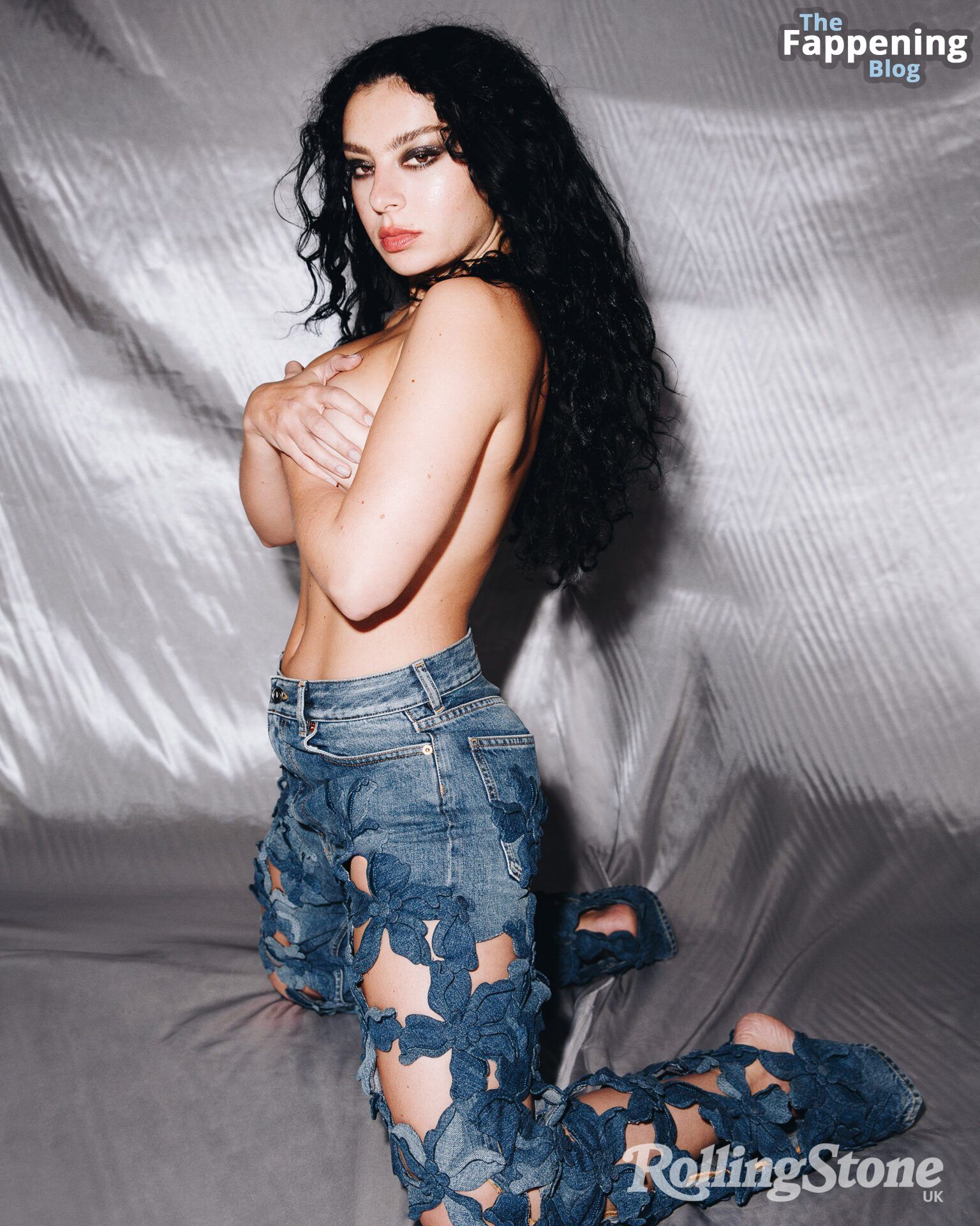 Charli XCX Sexy &amp; Topless – Rolling Stone UK (11 Photos)