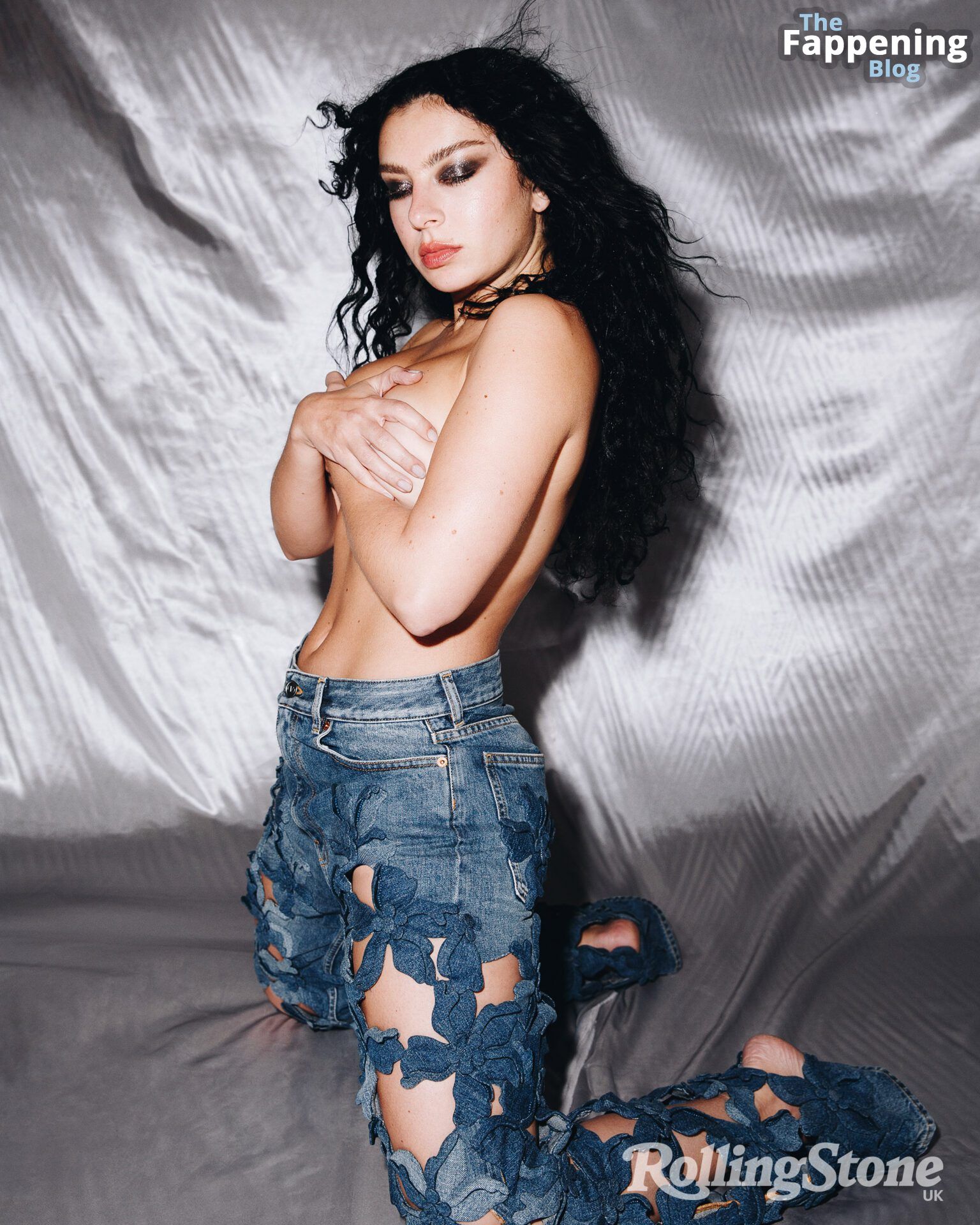 Charli XCX Sexy &amp; Topless – Rolling Stone UK (11 Photos)