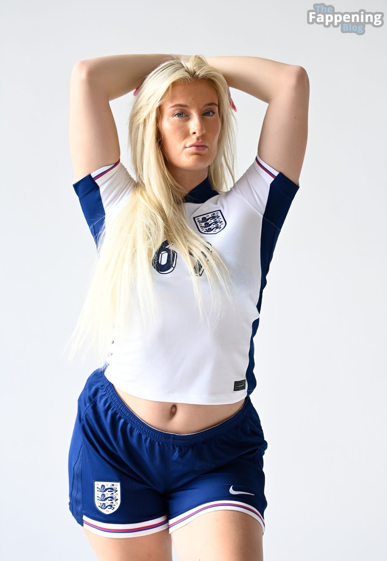 Sophia Isabella Smith Stuns in Her England Kit (Photos)