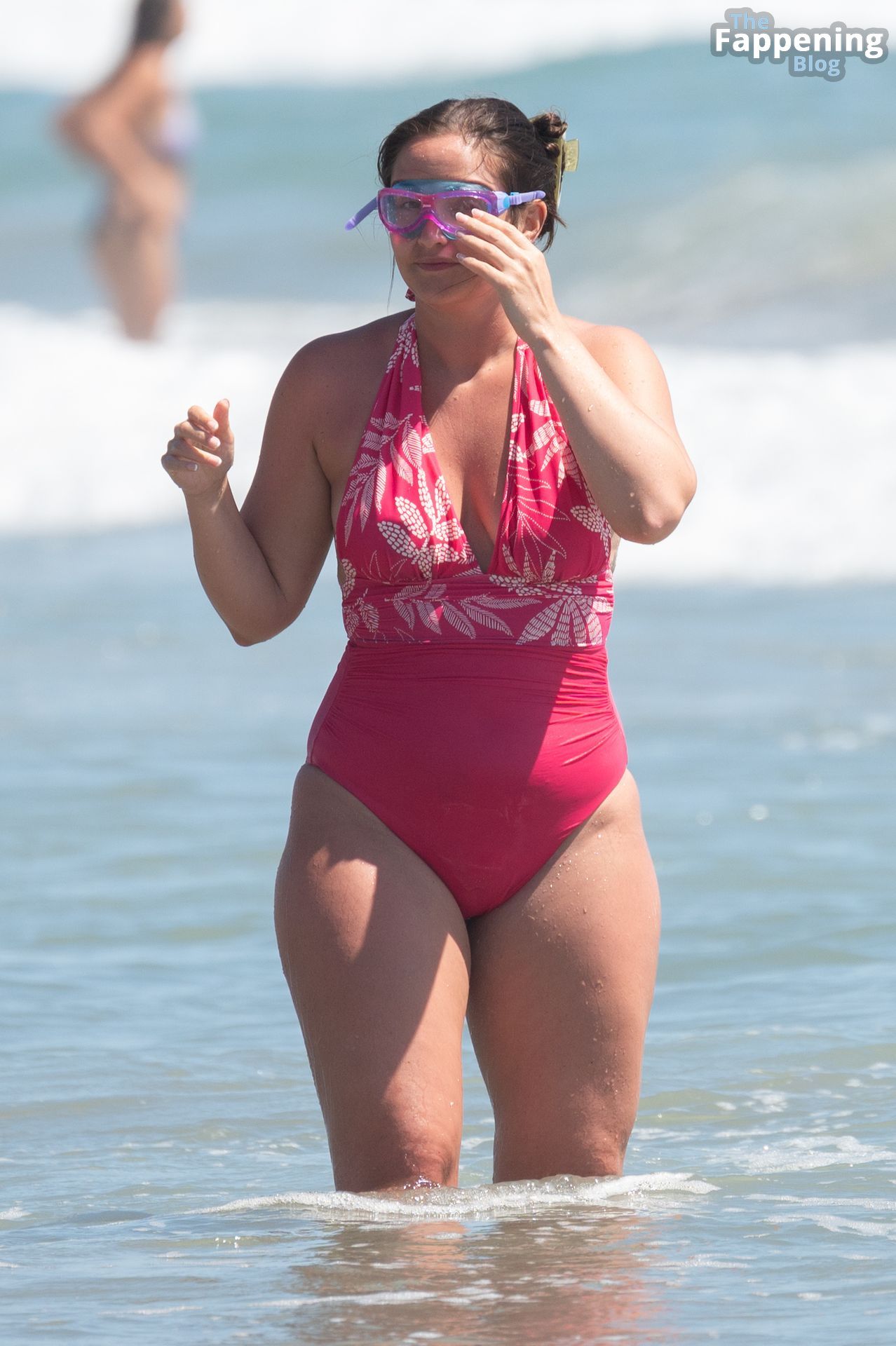 Jacqueline Jossa Has Fun in the Sun on the Beach in Spain (92 Photos)