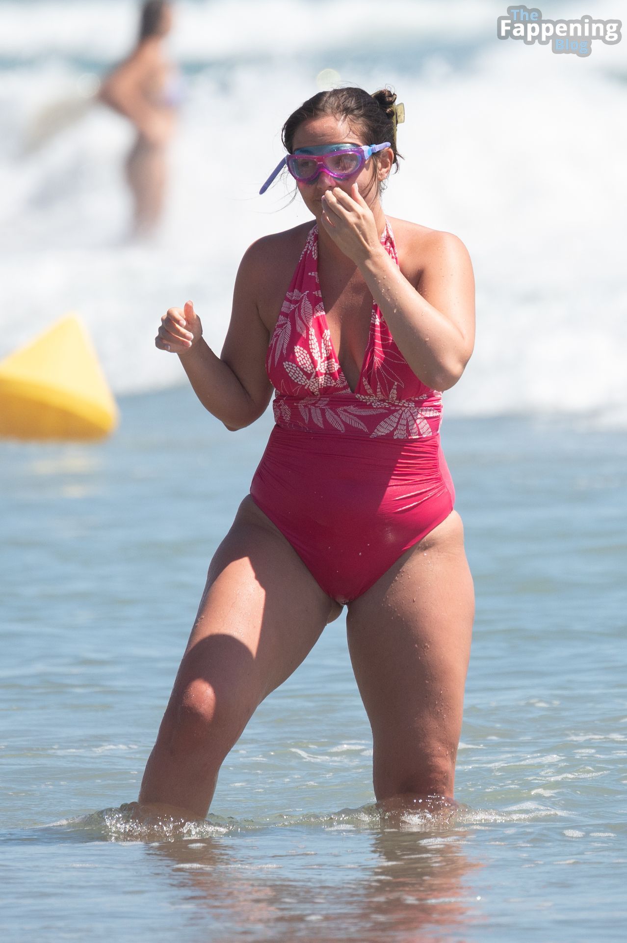 Jacqueline Jossa Has Fun in the Sun on the Beach in Spain (92 Photos)