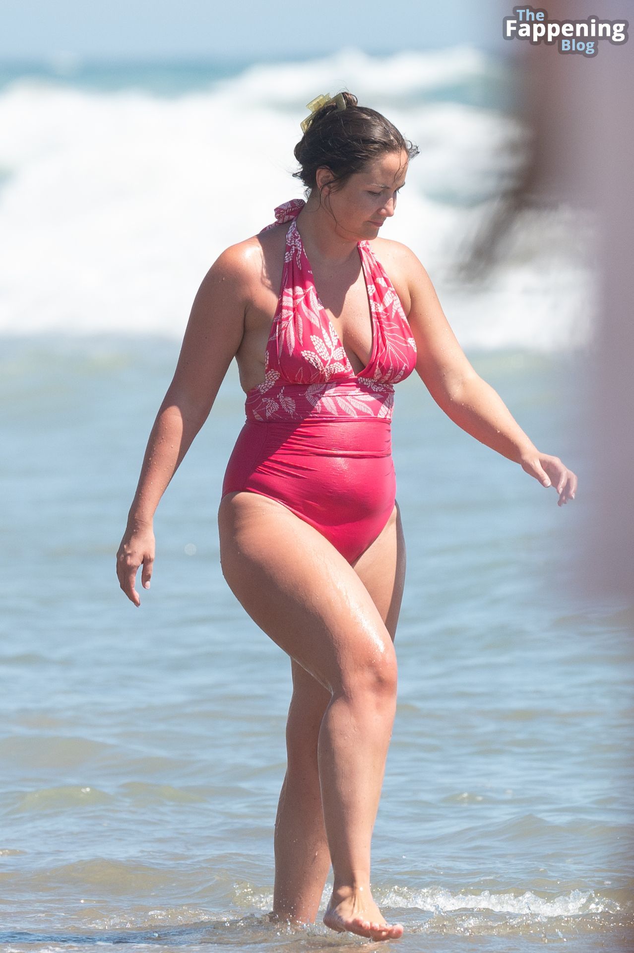 Jacqueline Jossa Has Fun in the Sun on the Beach in Spain (92 Photos)