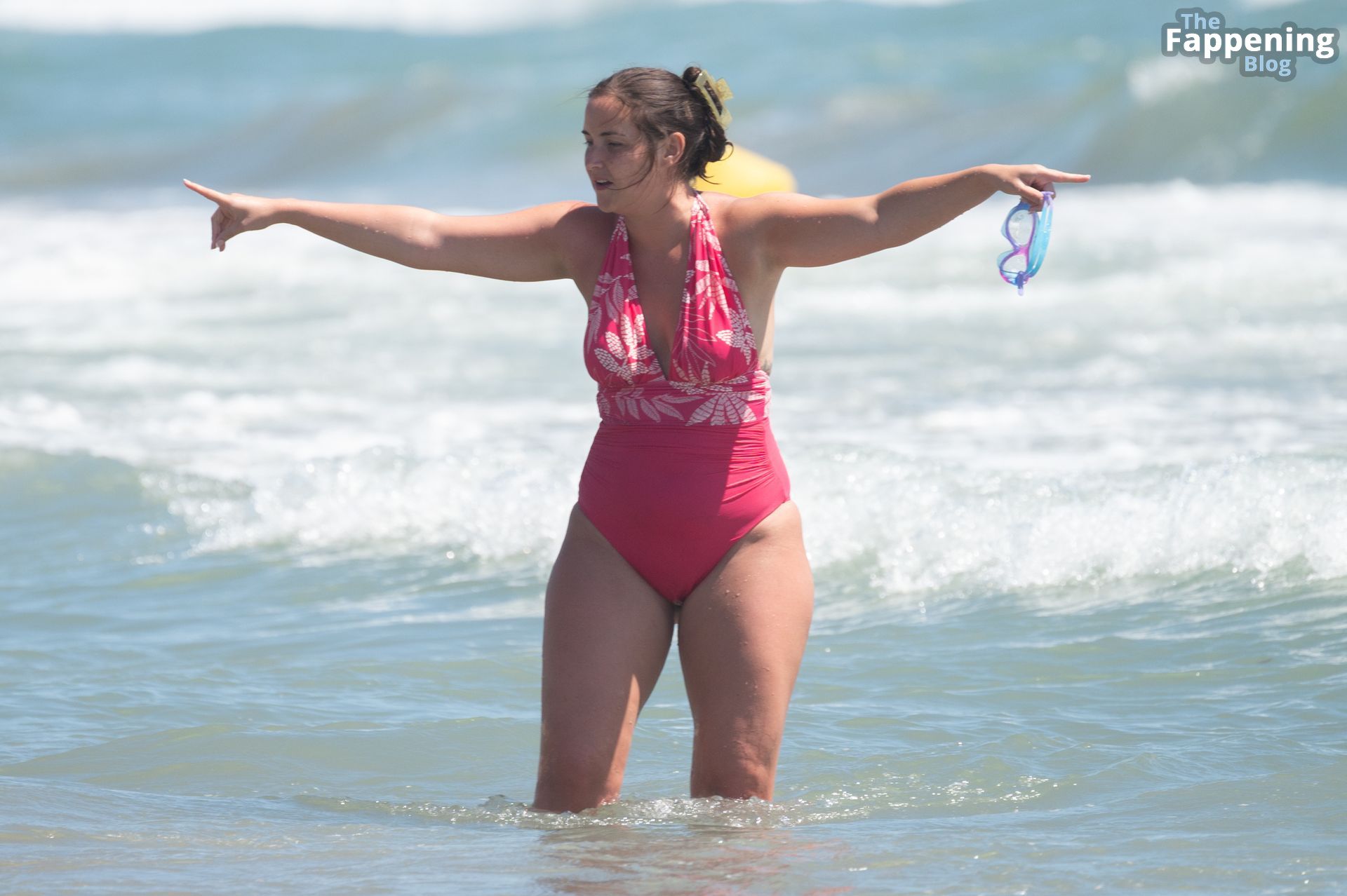 Jacqueline Jossa Has Fun in the Sun on the Beach in Spain (92 Photos)