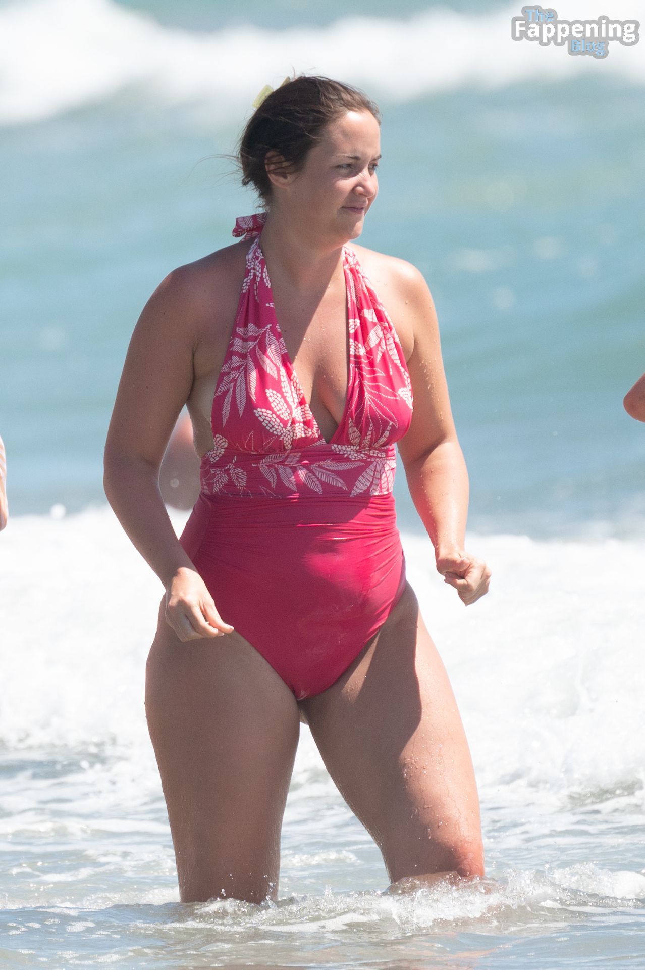 Jacqueline Jossa Has Fun in the Sun on the Beach in Spain (92 Photos)