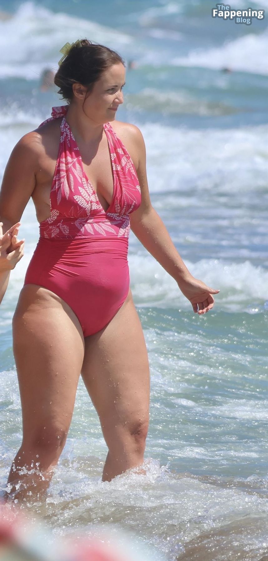 Jacqueline Jossa Has Fun in the Sun on the Beach in Spain (92 Photos)