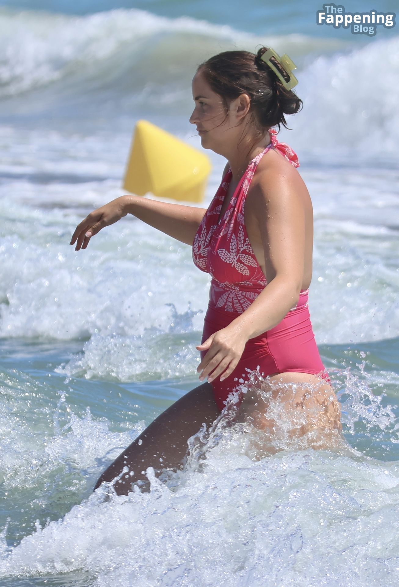 Jacqueline Jossa Has Fun in the Sun on the Beach in Spain (92 Photos)