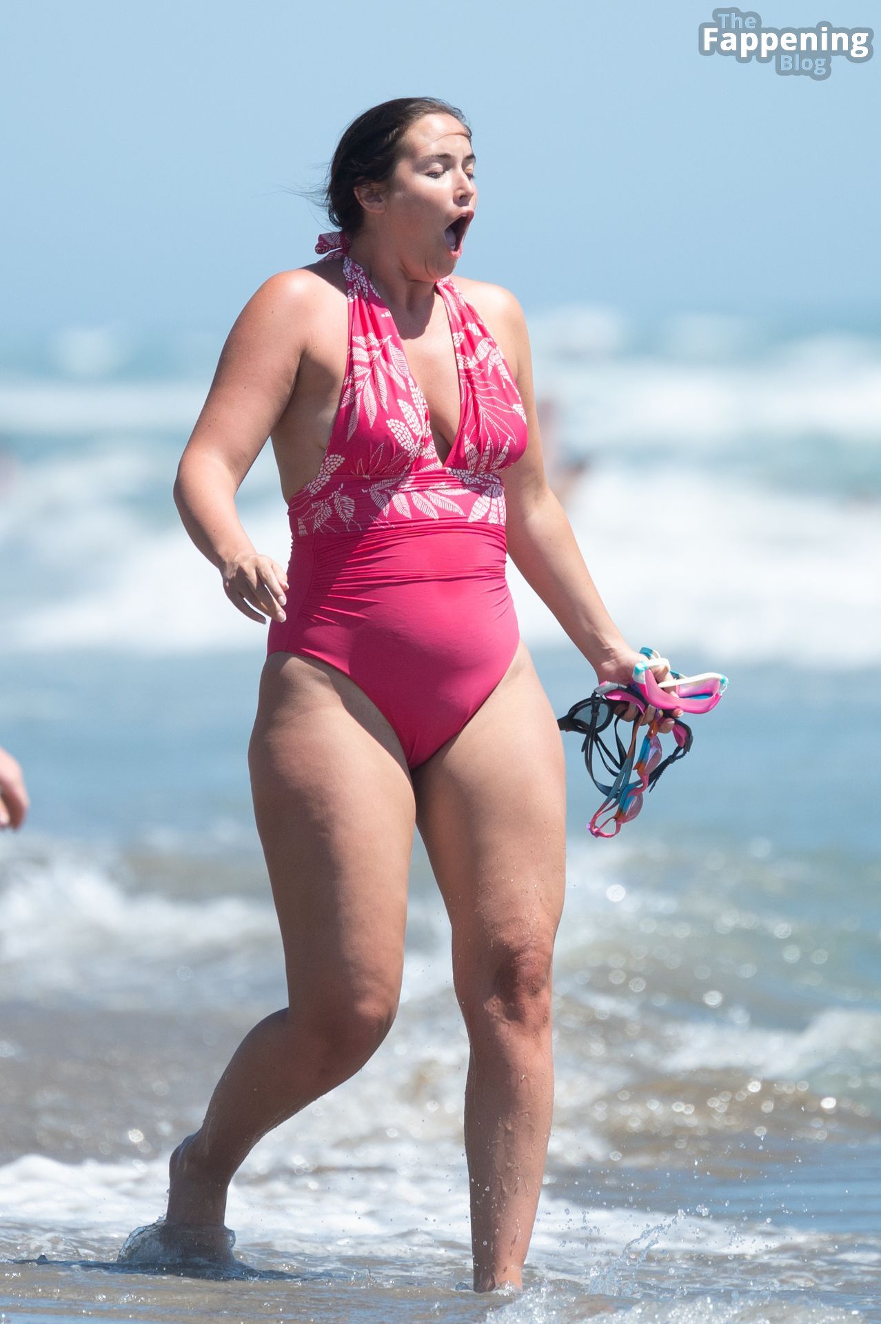 Jacqueline Jossa Has Fun in the Sun on the Beach in Spain (92 Photos)